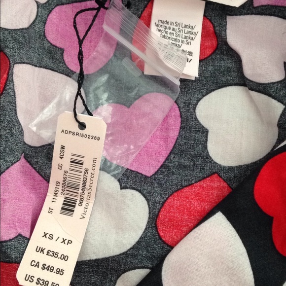 *NWT VS sleep shirt - Picture 3 of 4